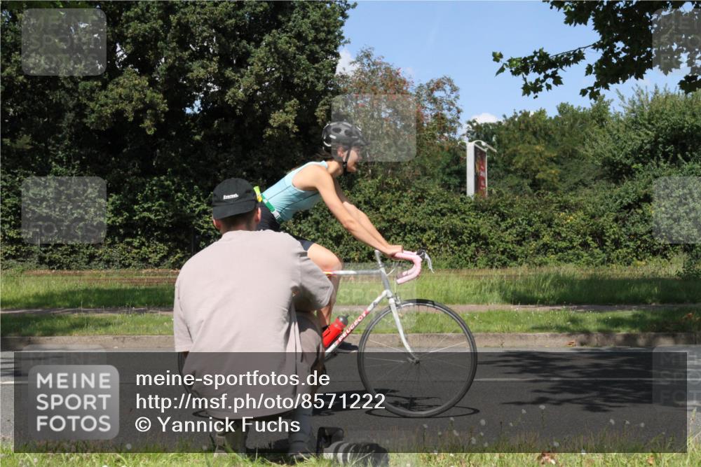 10.08.2025 - GEWOBA Citytriathlon Bremen Yannick Fuchs http://msf.ph/oto/8571222 10.08.2025 14:31:04 Radfahren 26, 155, 175, 335, 368, 385, 412, 491, 494, 504, 510 meine-sportfotos.de