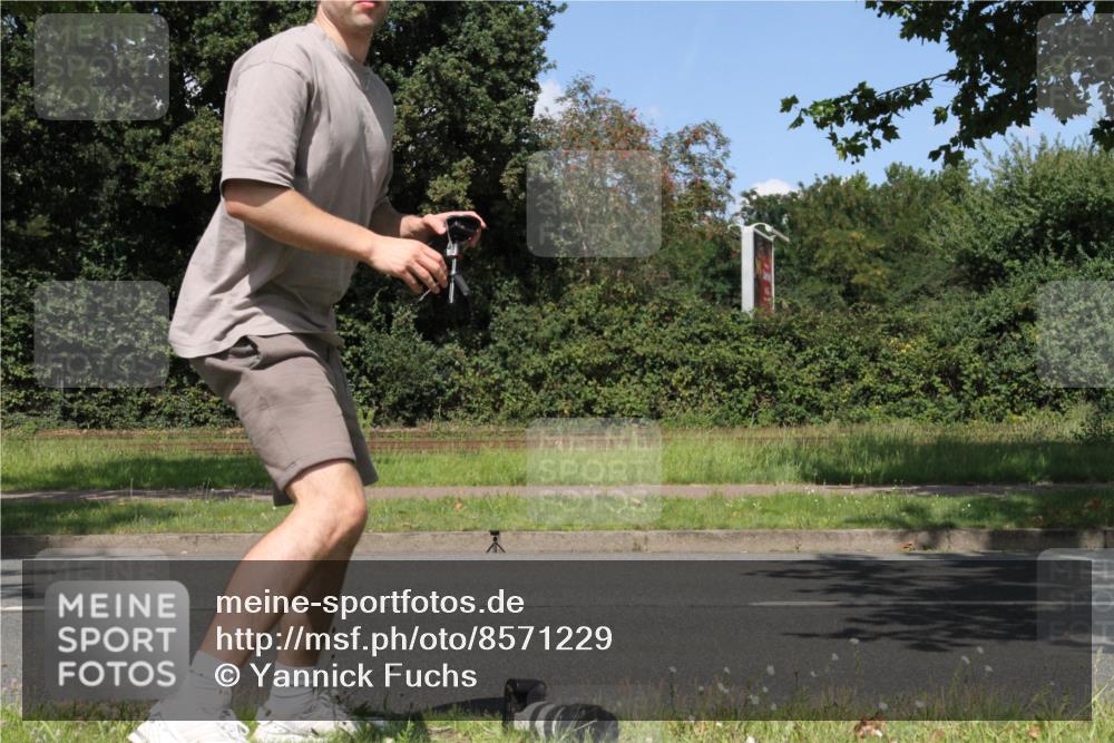 10.08.2025 - GEWOBA Citytriathlon Bremen Yannick Fuchs http://msf.ph/oto/8571229 10.08.2025 14:31:07 Radfahren 26, 155, 175, 335, 368, 385, 407, 412, 491, 494, 509, 510 meine-sportfotos.de