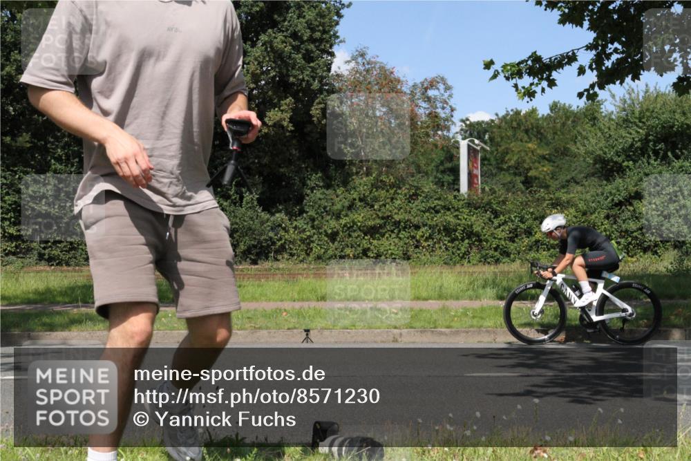 10.08.2025 - GEWOBA Citytriathlon Bremen Yannick Fuchs http://msf.ph/oto/8571230 10.08.2025 14:31:07 Radfahren 26, 155, 175, 335, 368, 385, 407, 412, 491, 494, 509, 510 meine-sportfotos.de