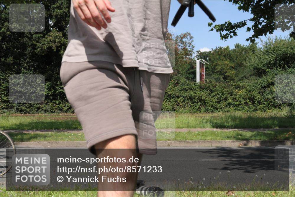 10.08.2025 - GEWOBA Citytriathlon Bremen Yannick Fuchs http://msf.ph/oto/8571233 10.08.2025 14:31:08 Radfahren 26, 155, 175, 335, 368, 385, 407, 412, 470, 491, 494, 509, 510 meine-sportfotos.de