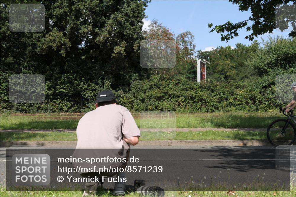 10.08.2025 - GEWOBA Citytriathlon Bremen Yannick Fuchs http://msf.ph/oto/8571239 10.08.2025 14:31:29 Radfahren 26, 97, 187, 271, 291, 324, 379, 407, 419, 434, 439, 469, 470, 475, 494, 509, 523 meine-sportfotos.de