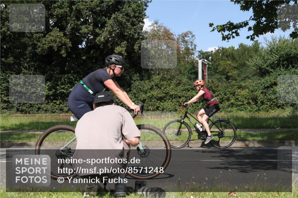10.08.2025 - GEWOBA Citytriathlon Bremen Yannick Fuchs http://msf.ph/oto/8571248 10.08.2025 14:31:36 Radfahren 97, 187, 271, 324, 379, 419, 434, 439, 459, 469, 475, 485, 520, 523 meine-sportfotos.de