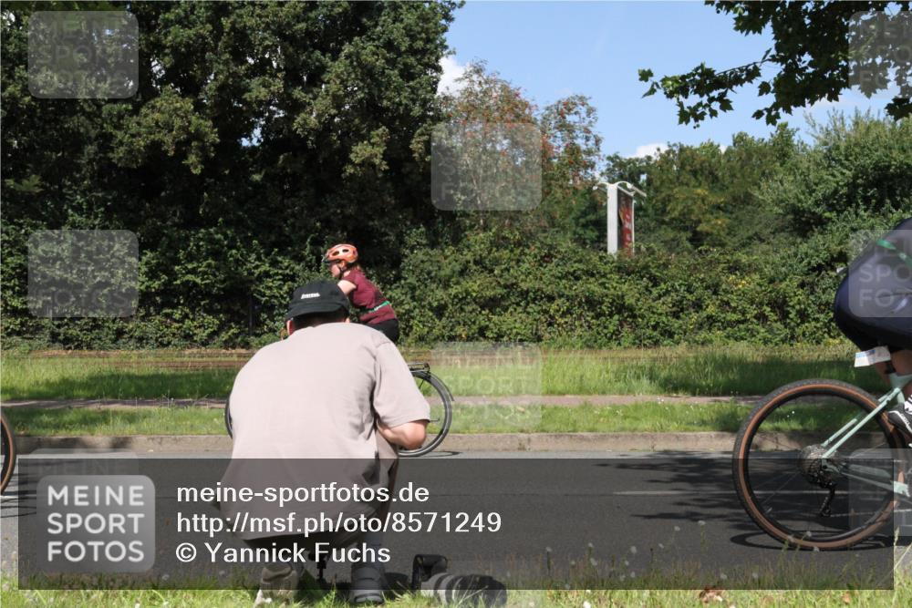 10.08.2025 - GEWOBA Citytriathlon Bremen Yannick Fuchs http://msf.ph/oto/8571249 10.08.2025 14:31:36 Radfahren 97, 187, 271, 324, 379, 419, 434, 439, 459, 469, 475, 485, 520, 523 meine-sportfotos.de