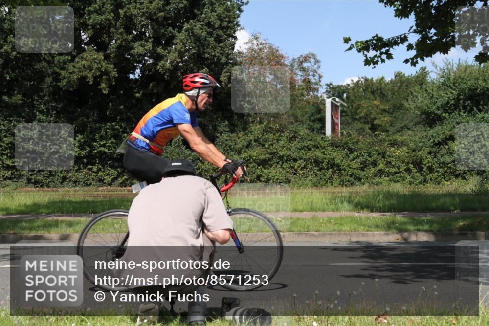 10.08.2025 - GEWOBA Citytriathlon Bremen Yannick Fuchs http://msf.ph/oto/8571253 10.08.2025 14:31:45 Radfahren 271, 324, 379, 439, 459, 475, 485, 520 meine-sportfotos.de