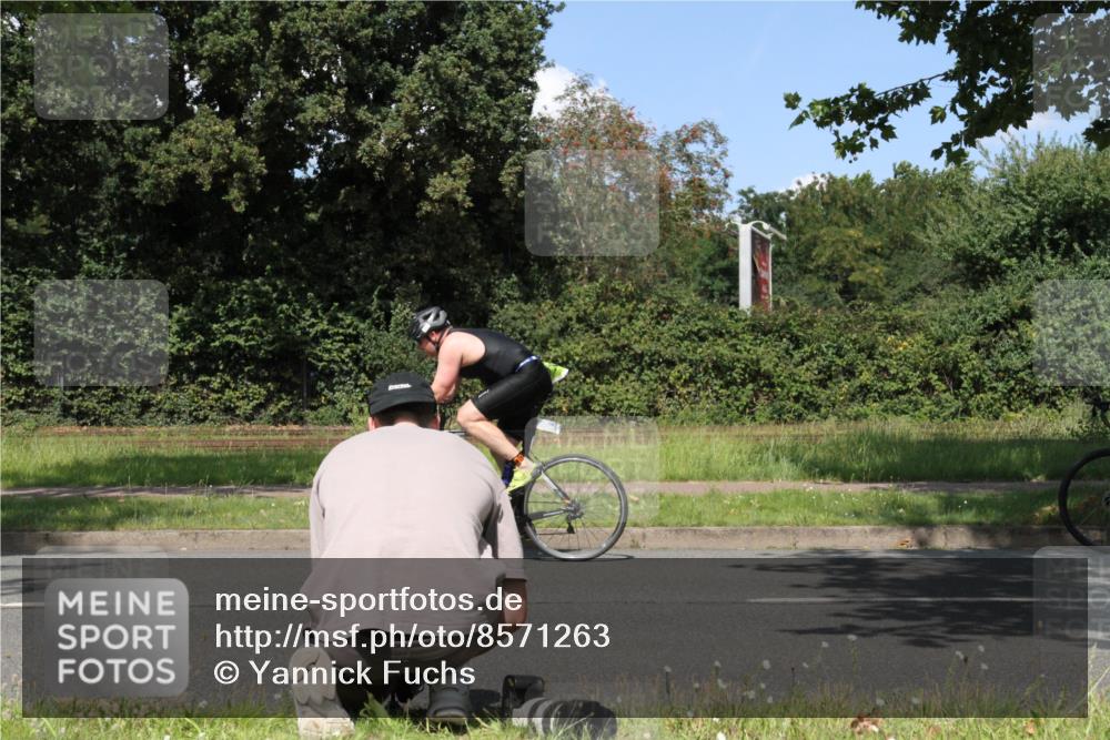 10.08.2025 - GEWOBA Citytriathlon Bremen Yannick Fuchs http://msf.ph/oto/8571263 10.08.2025 14:31:55 Radfahren 411, 459, 485, 496, 520 meine-sportfotos.de