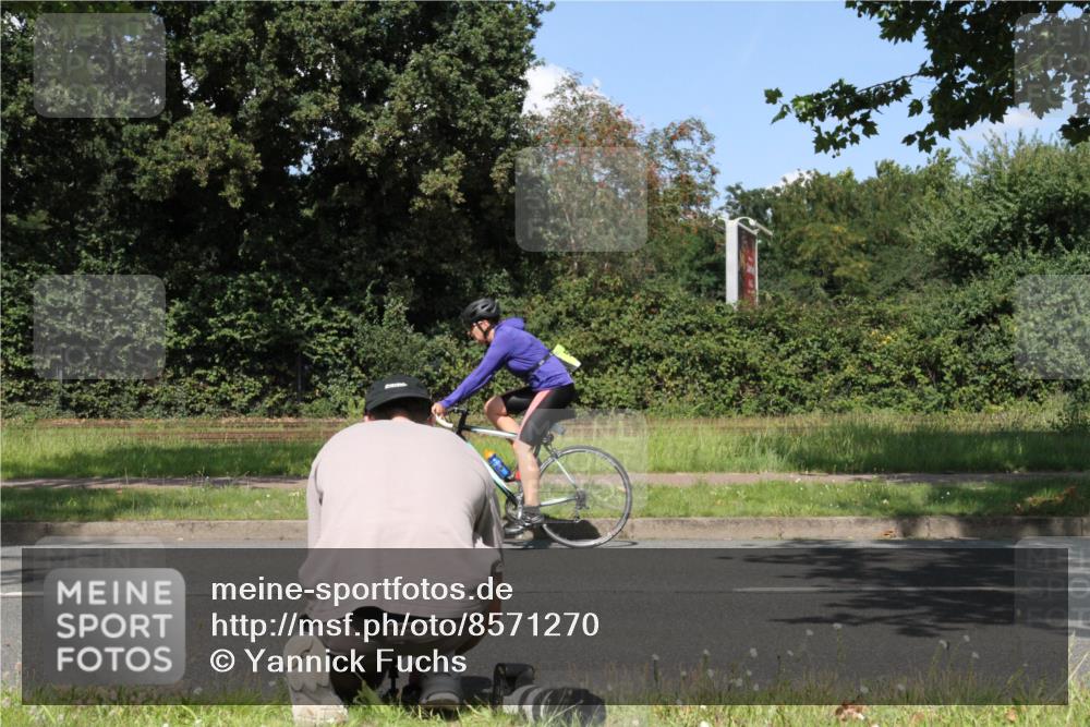 10.08.2025 - GEWOBA Citytriathlon Bremen Yannick Fuchs http://msf.ph/oto/8571270 10.08.2025 14:31:59 Radfahren 104, 359, 376, 411, 496 meine-sportfotos.de