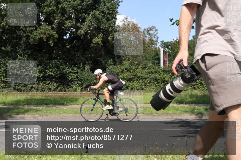 10.08.2025 - GEWOBA Citytriathlon Bremen Yannick Fuchs http://msf.ph/oto/8571277 10.08.2025 14:32:08 Radfahren 104, 113, 344, 355, 359, 362, 366, 376, 411, 433, 463, 496, 508 meine-sportfotos.de