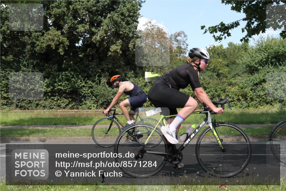 10.08.2025 - GEWOBA Citytriathlon Bremen Yannick Fuchs http://msf.ph/oto/8571284 10.08.2025 14:32:14 Radfahren 104, 105, 113, 299, 344, 355, 359, 362, 366, 370, 376, 411, 433, 463, 489, 496, 508 meine-sportfotos.de