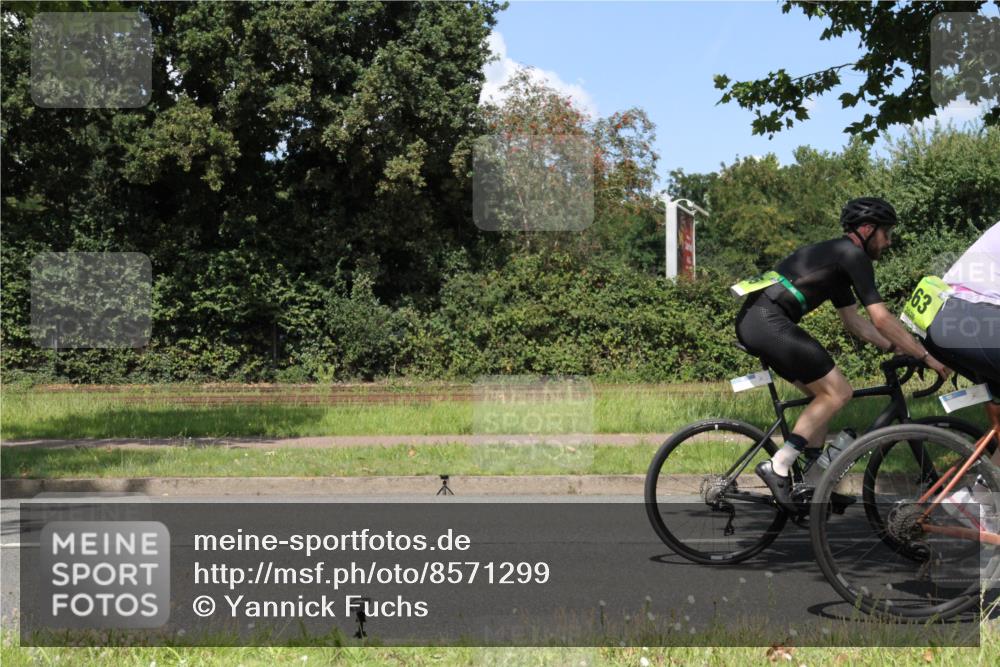 10.08.2025 - GEWOBA Citytriathlon Bremen Yannick Fuchs http://msf.ph/oto/8571299 10.08.2025 14:32:23 Radfahren 104, 105, 113, 284, 299, 344, 355, 359, 362, 366, 370, 393, 433, 463, 489, 508 meine-sportfotos.de
