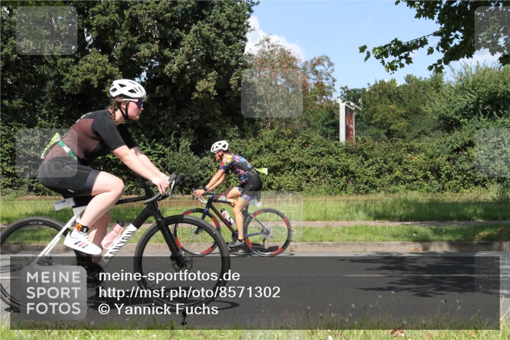 10.08.2025 - GEWOBA Citytriathlon Bremen Yannick Fuchs http://msf.ph/oto/8571302 10.08.2025 14:32:24 Radfahren 105, 113, 284, 299, 344, 355, 362, 366, 370, 393, 433, 463, 489, 508 meine-sportfotos.de