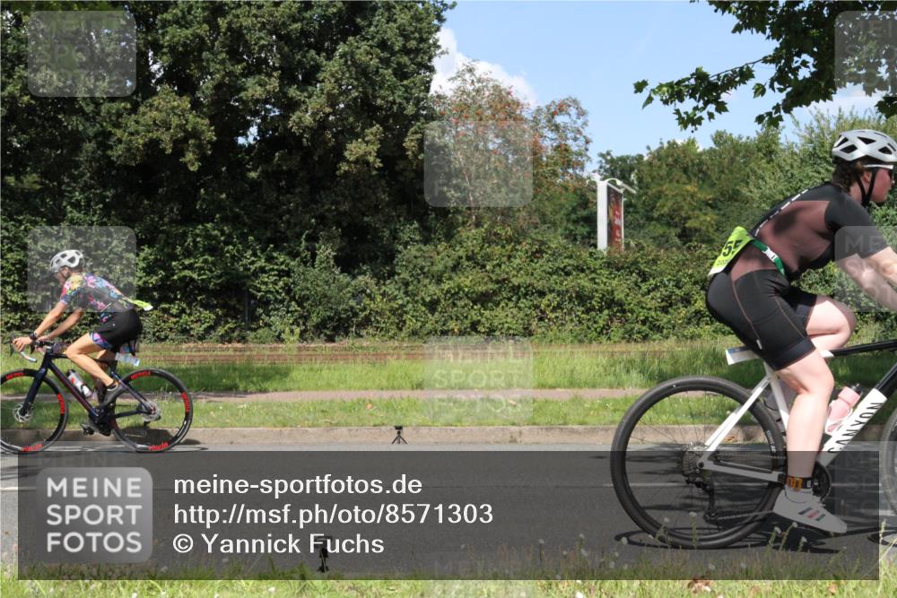 10.08.2025 - GEWOBA Citytriathlon Bremen Yannick Fuchs http://msf.ph/oto/8571303 10.08.2025 14:32:25 Radfahren 105, 113, 284, 299, 344, 355, 362, 366, 370, 393, 433, 463, 489, 508 meine-sportfotos.de