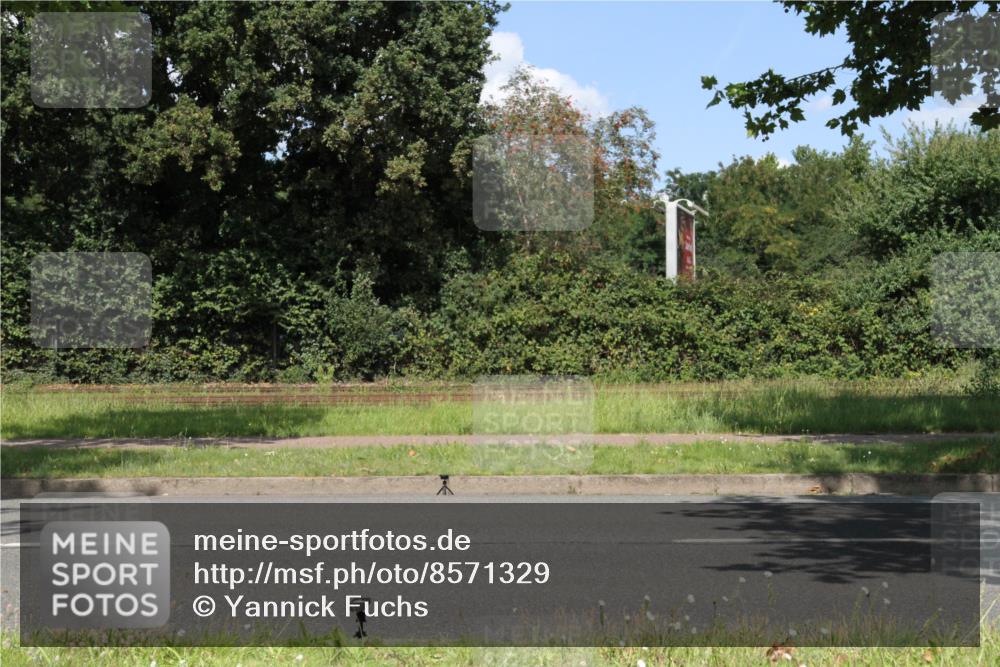 10.08.2025 - GEWOBA Citytriathlon Bremen Yannick Fuchs http://msf.ph/oto/8571329 10.08.2025 14:32:34 Radfahren 105, 284, 299, 370, 393, 420, 435, 489 meine-sportfotos.de