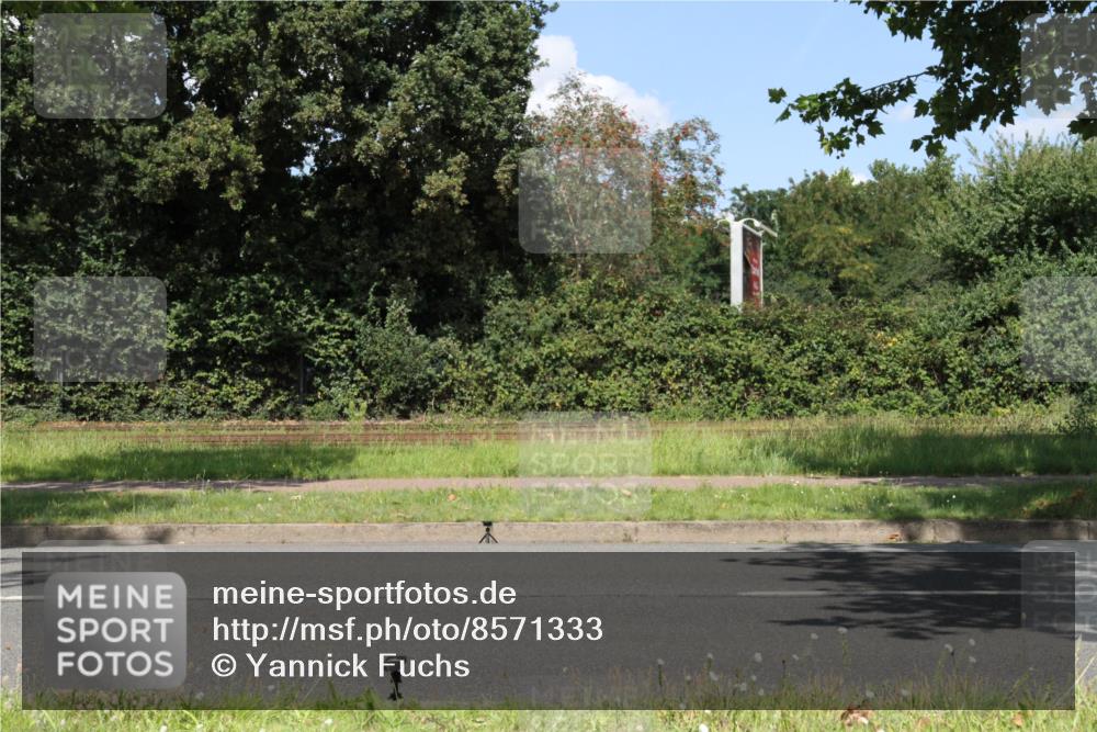 10.08.2025 - GEWOBA Citytriathlon Bremen Yannick Fuchs http://msf.ph/oto/8571333 10.08.2025 14:32:35 Radfahren 105, 284, 299, 370, 393, 420, 435 meine-sportfotos.de