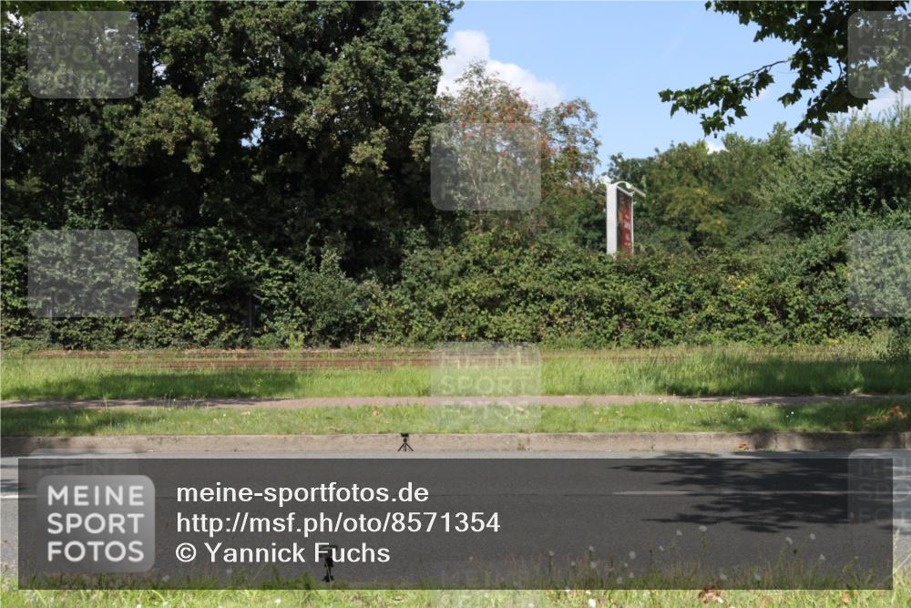 10.08.2025 - GEWOBA Citytriathlon Bremen Yannick Fuchs http://msf.ph/oto/8571354 10.08.2025 14:32:42 Radfahren 15, 82, 96, 118, 243, 393, 420, 435 meine-sportfotos.de