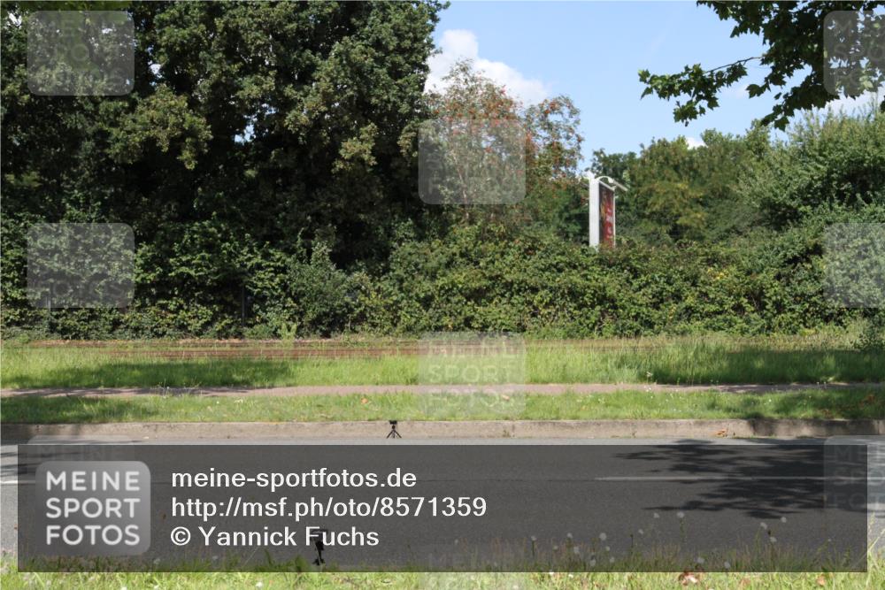 10.08.2025 - GEWOBA Citytriathlon Bremen Yannick Fuchs http://msf.ph/oto/8571359 10.08.2025 14:32:44 Radfahren 15, 82, 96, 118, 243, 420, 435 meine-sportfotos.de
