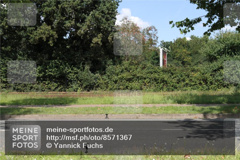 10.08.2025 - GEWOBA Citytriathlon Bremen Yannick Fuchs http://msf.ph/oto/8571367 10.08.2025 14:32:48 Radfahren 15, 82, 96, 118, 122, 243, 357, 387, 420, 435, 501 meine-sportfotos.de