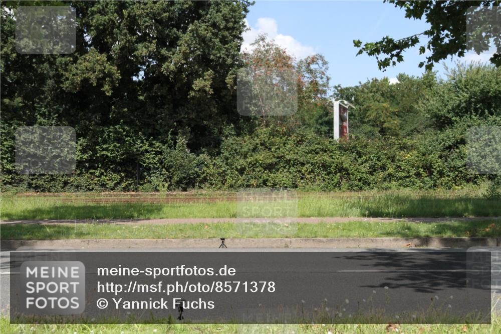 10.08.2025 - GEWOBA Citytriathlon Bremen Yannick Fuchs http://msf.ph/oto/8571378 10.08.2025 14:32:53 Radfahren 14, 15, 82, 96, 118, 122, 243, 357, 387, 420, 435, 501 meine-sportfotos.de