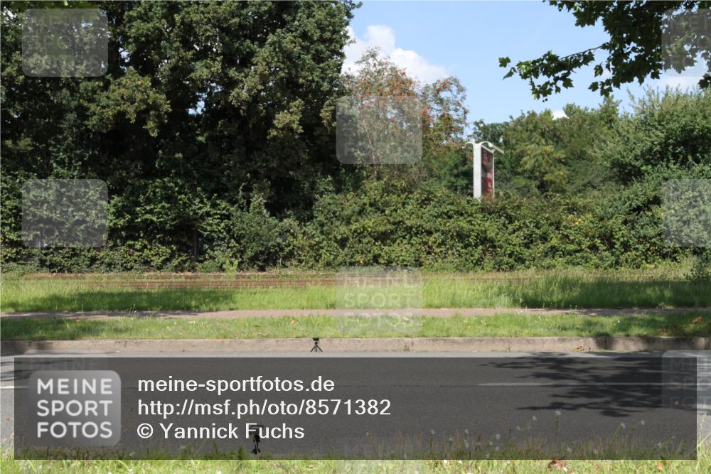 10.08.2025 - GEWOBA Citytriathlon Bremen Yannick Fuchs http://msf.ph/oto/8571382 10.08.2025 14:32:54 Radfahren 14, 15, 37, 82, 96, 118, 122, 243, 357, 387, 435, 501 meine-sportfotos.de