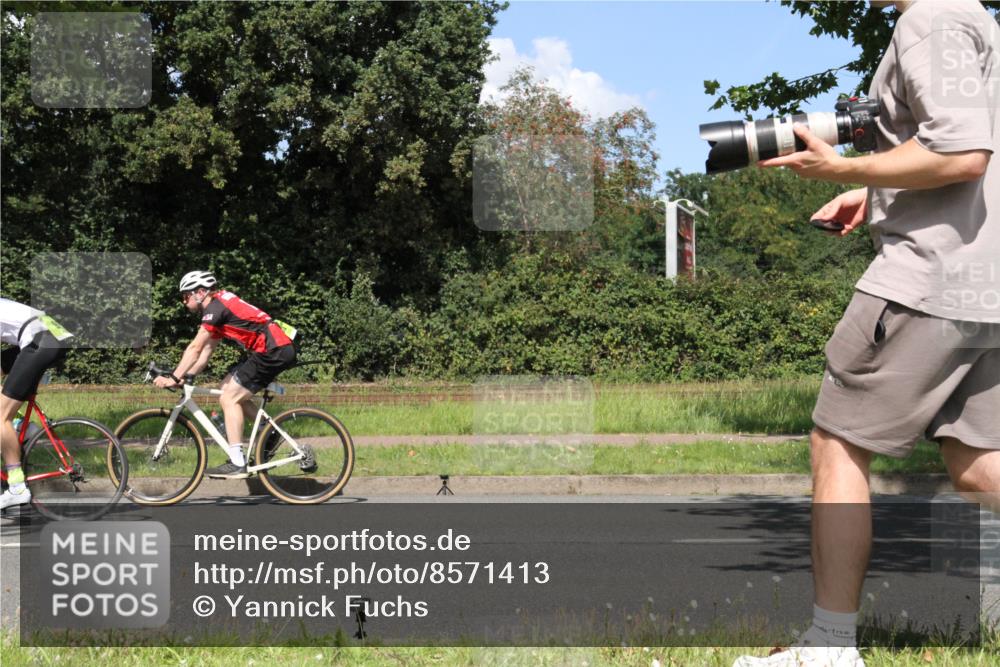 10.08.2025 - GEWOBA Citytriathlon Bremen Yannick Fuchs http://msf.ph/oto/8571413 10.08.2025 14:33:05 Radfahren 14, 37, 93, 122, 207, 357, 387, 473, 501 meine-sportfotos.de