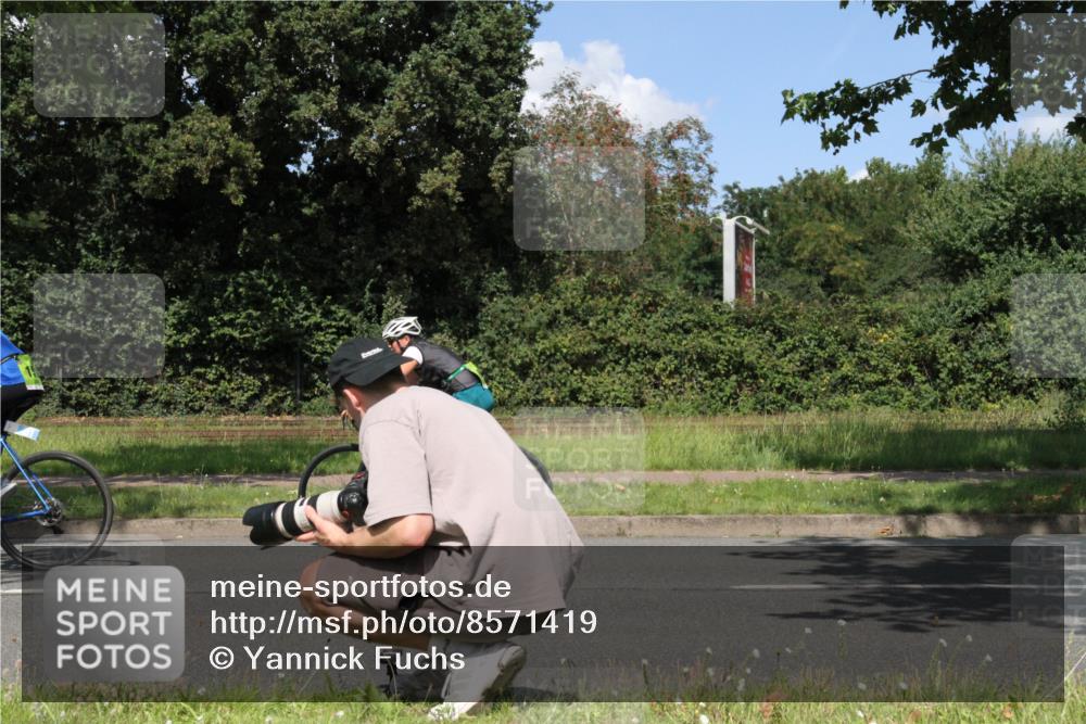 10.08.2025 - GEWOBA Citytriathlon Bremen Yannick Fuchs http://msf.ph/oto/8571419 10.08.2025 14:33:07 Radfahren 14, 37, 93, 122, 207, 357, 387, 473, 501 meine-sportfotos.de