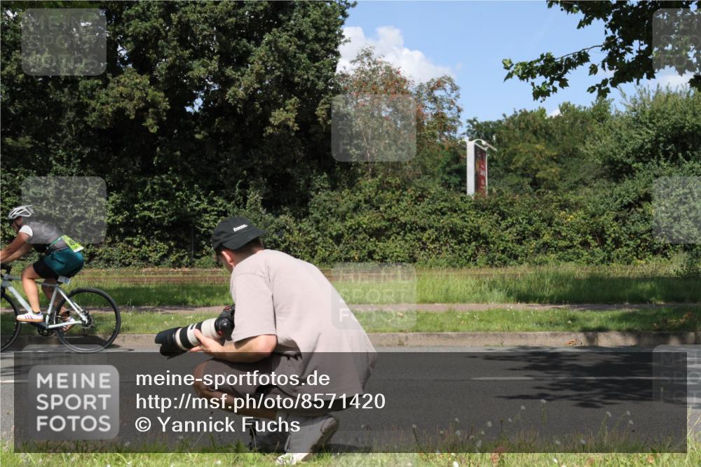 10.08.2025 - GEWOBA Citytriathlon Bremen Yannick Fuchs http://msf.ph/oto/8571420 10.08.2025 14:33:07 Radfahren 14, 37, 93, 122, 207, 357, 387, 473, 501 meine-sportfotos.de