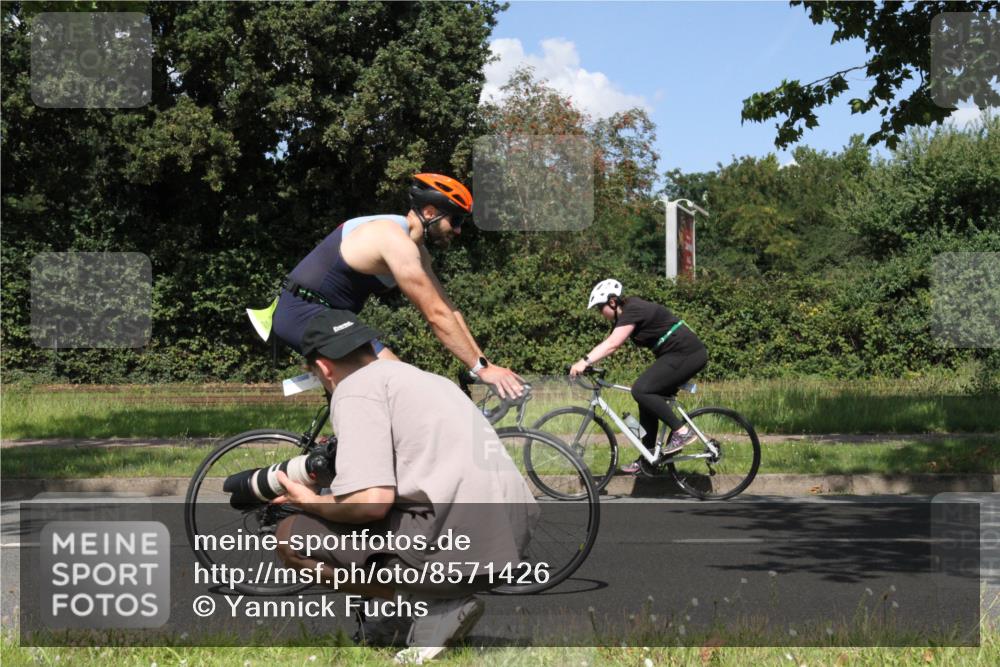 10.08.2025 - GEWOBA Citytriathlon Bremen Yannick Fuchs http://msf.ph/oto/8571426 10.08.2025 14:33:10 Radfahren 14, 37, 93, 122, 207, 357, 387, 473, 501 meine-sportfotos.de