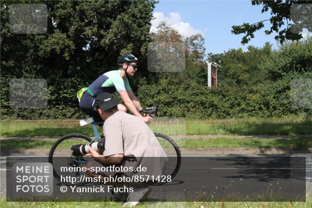10.08.2025 - GEWOBA Citytriathlon Bremen Yannick Fuchs http://msf.ph/oto/8571428 10.08.2025 14:33:11 Radfahren 14, 37, 93, 207, 357, 473, 501, 518 meine-sportfotos.de