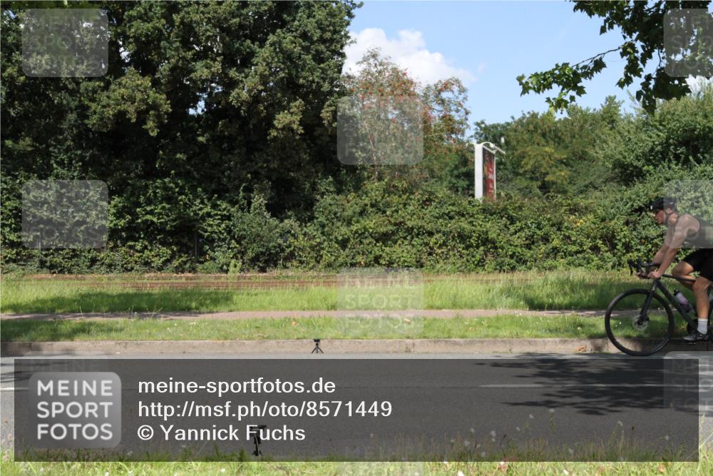 10.08.2025 - GEWOBA Citytriathlon Bremen Yannick Fuchs http://msf.ph/oto/8571449 10.08.2025 14:33:21 Radfahren 2, 74, 93, 138, 207, 440, 473, 518, 519 meine-sportfotos.de