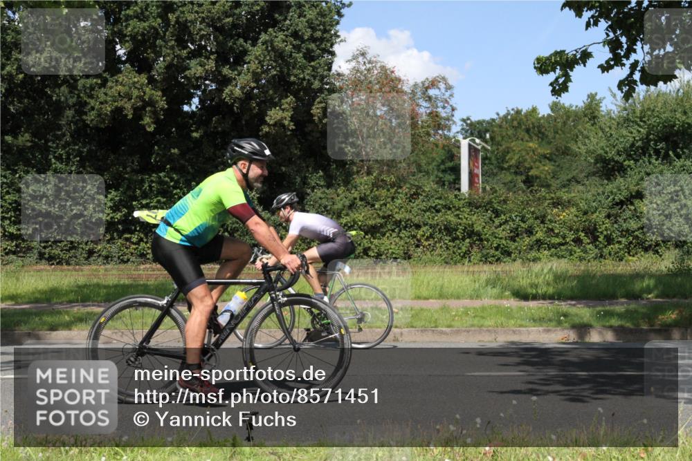 10.08.2025 - GEWOBA Citytriathlon Bremen Yannick Fuchs http://msf.ph/oto/8571451 10.08.2025 14:33:22 Radfahren 2, 74, 93, 138, 207, 440, 473, 518, 519 meine-sportfotos.de