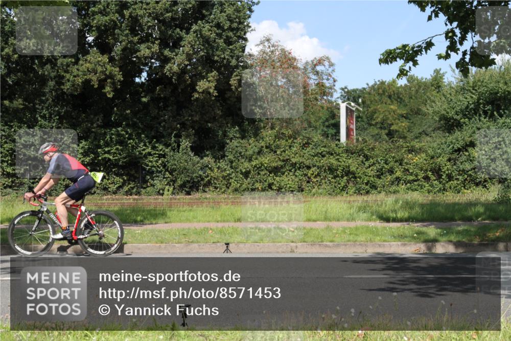 10.08.2025 - GEWOBA Citytriathlon Bremen Yannick Fuchs http://msf.ph/oto/8571453 10.08.2025 14:33:23 Radfahren 2, 74, 93, 138, 207, 440, 473, 518, 519 meine-sportfotos.de