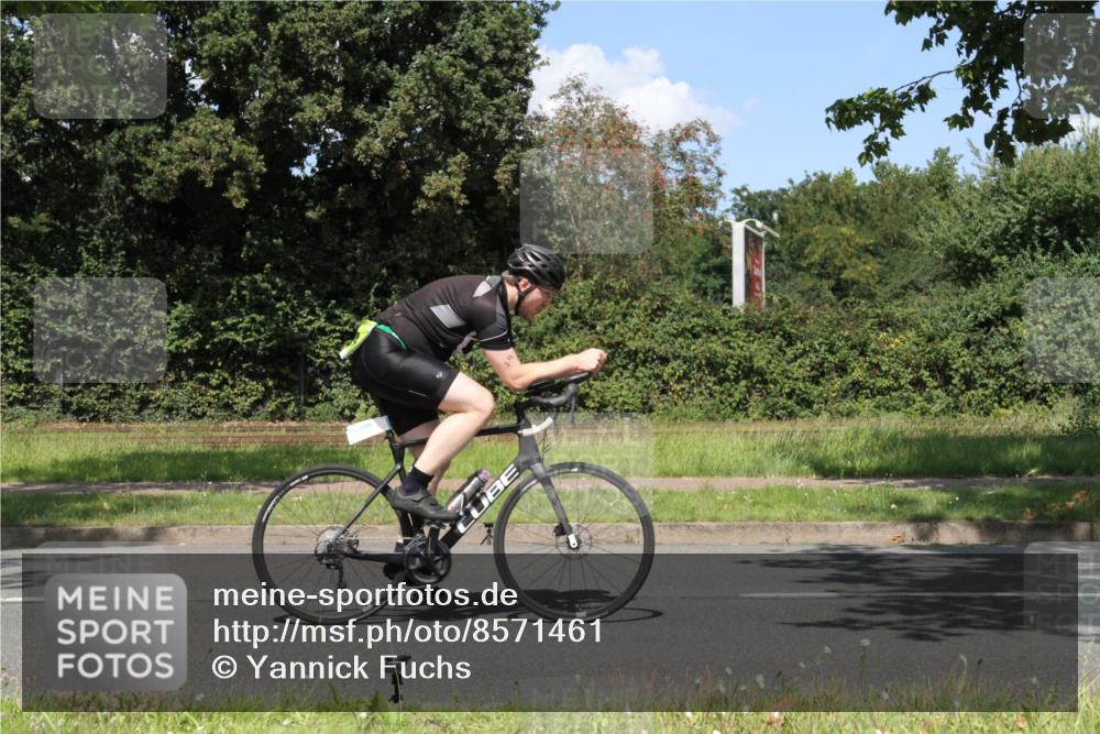 10.08.2025 - GEWOBA Citytriathlon Bremen Yannick Fuchs http://msf.ph/oto/8571461 10.08.2025 14:33:26 Radfahren 2, 74, 138, 207, 440, 518, 519 meine-sportfotos.de