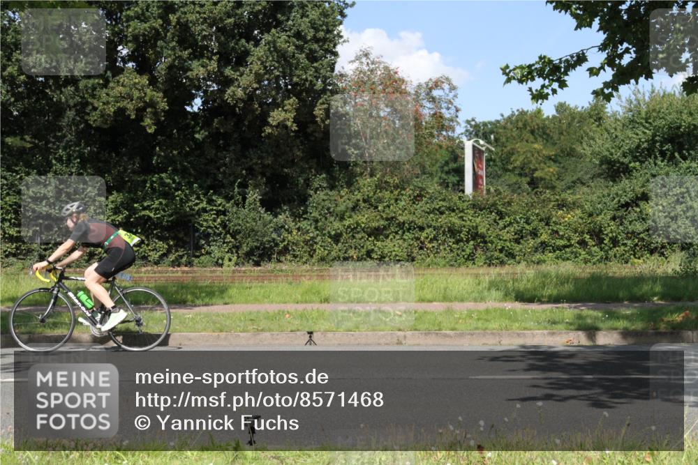 10.08.2025 - GEWOBA Citytriathlon Bremen Yannick Fuchs http://msf.ph/oto/8571468 10.08.2025 14:33:29 Radfahren 2, 48, 74, 138, 440, 514, 518, 519 meine-sportfotos.de