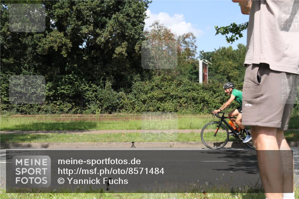 10.08.2025 - GEWOBA Citytriathlon Bremen Yannick Fuchs http://msf.ph/oto/8571484 10.08.2025 14:33:36 Radfahren 2, 25, 48, 74, 138, 440, 514, 518, 519 meine-sportfotos.de