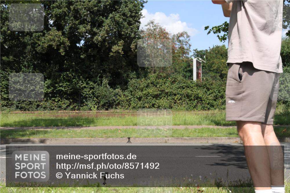 10.08.2025 - GEWOBA Citytriathlon Bremen Yannick Fuchs http://msf.ph/oto/8571492 10.08.2025 14:33:38 Radfahren 2, 25, 48, 74, 138, 440, 514, 519, 522 meine-sportfotos.de