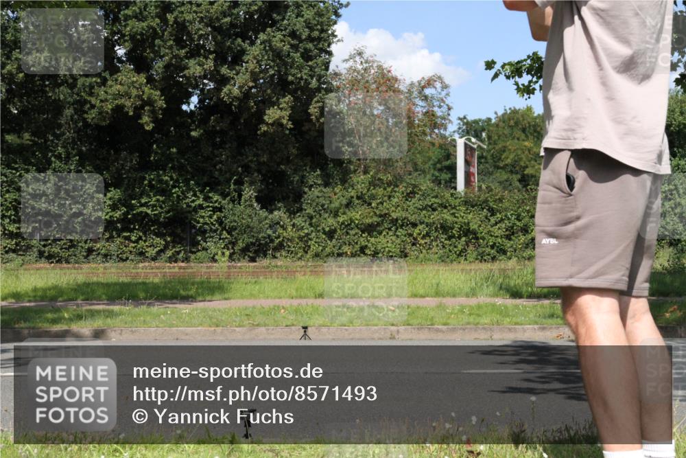 10.08.2025 - GEWOBA Citytriathlon Bremen Yannick Fuchs http://msf.ph/oto/8571493 10.08.2025 14:33:39 Radfahren 2, 25, 48, 65, 138, 440, 514, 519, 522 meine-sportfotos.de