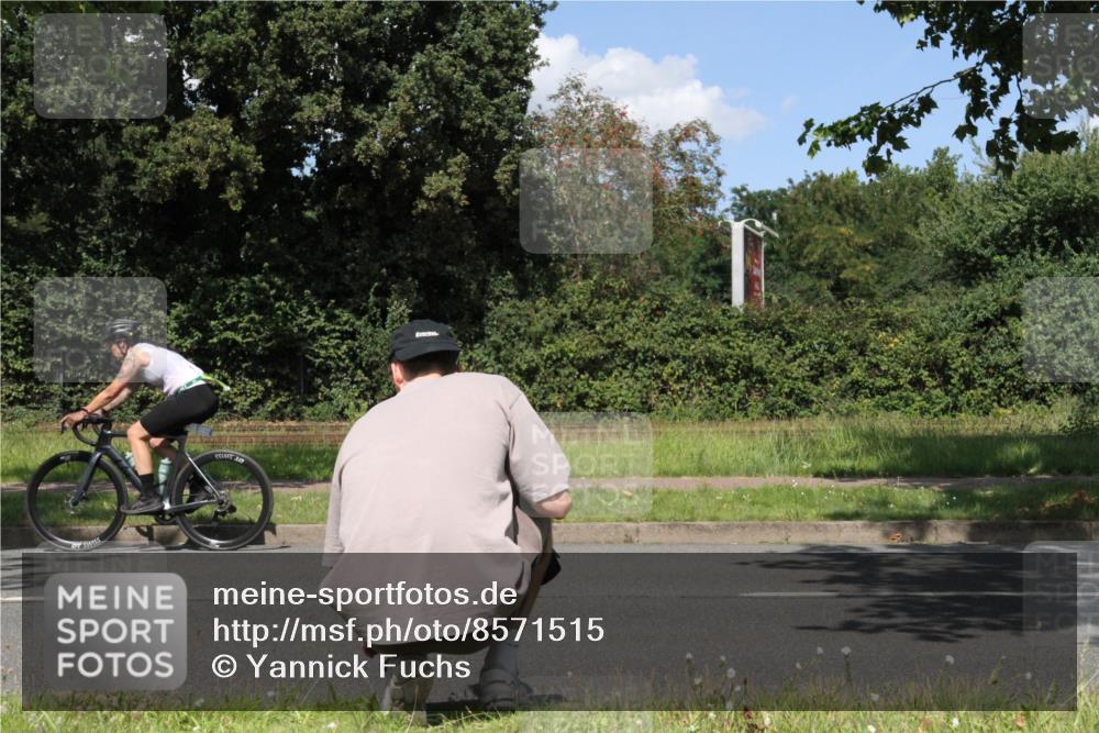 10.08.2025 - GEWOBA Citytriathlon Bremen Yannick Fuchs http://msf.ph/oto/8571515 10.08.2025 14:33:49 Radfahren 25, 48, 55, 65, 92, 514, 522 meine-sportfotos.de