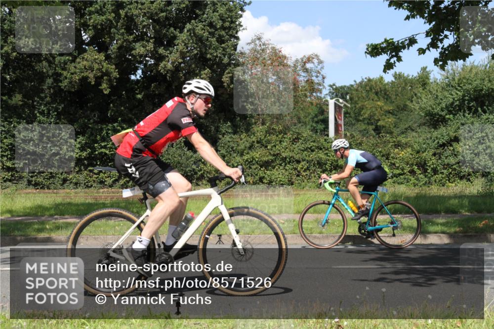 10.08.2025 - GEWOBA Citytriathlon Bremen Yannick Fuchs http://msf.ph/oto/8571526 10.08.2025 14:33:59 Radfahren 55, 65, 92, 151, 364, 388, 451, 507, 522, 530 meine-sportfotos.de