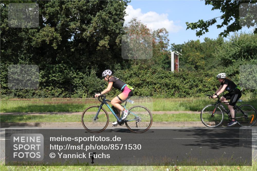10.08.2025 - GEWOBA Citytriathlon Bremen Yannick Fuchs http://msf.ph/oto/8571530 10.08.2025 14:34:03 Radfahren 55, 65, 92, 151, 364, 388, 451, 507, 515, 522, 530 meine-sportfotos.de