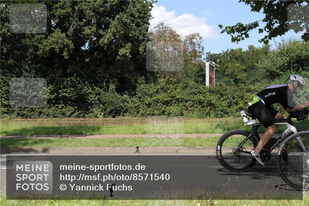 10.08.2025 - GEWOBA Citytriathlon Bremen Yannick Fuchs http://msf.ph/oto/8571540 10.08.2025 14:34:15 Radfahren 45, 76, 143, 151, 214, 316, 364, 388, 424, 443, 451, 507, 515, 530 meine-sportfotos.de