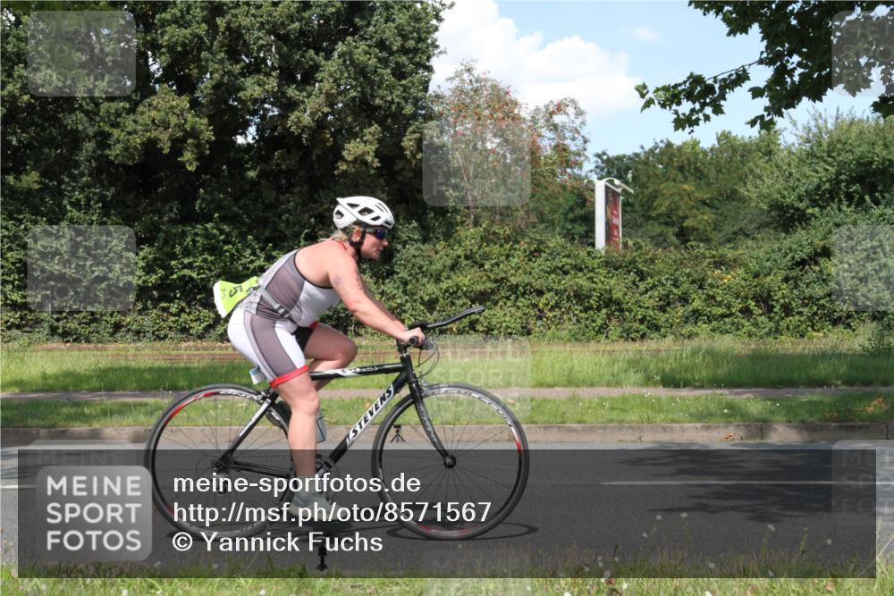 10.08.2025 - GEWOBA Citytriathlon Bremen Yannick Fuchs http://msf.ph/oto/8571567 10.08.2025 14:34:41 Radfahren 79, 88, 144, 146, 300, 304, 375, 392, 465, 502, 511, 524 meine-sportfotos.de