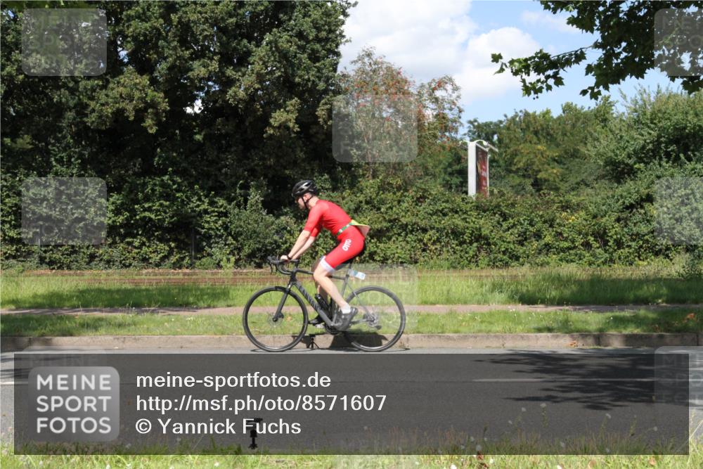 10.08.2025 - GEWOBA Citytriathlon Bremen Yannick Fuchs http://msf.ph/oto/8571607 10.08.2025 14:35:41 Radfahren 64, 108, 129, 173, 233, 319, 339, 395, 421 meine-sportfotos.de