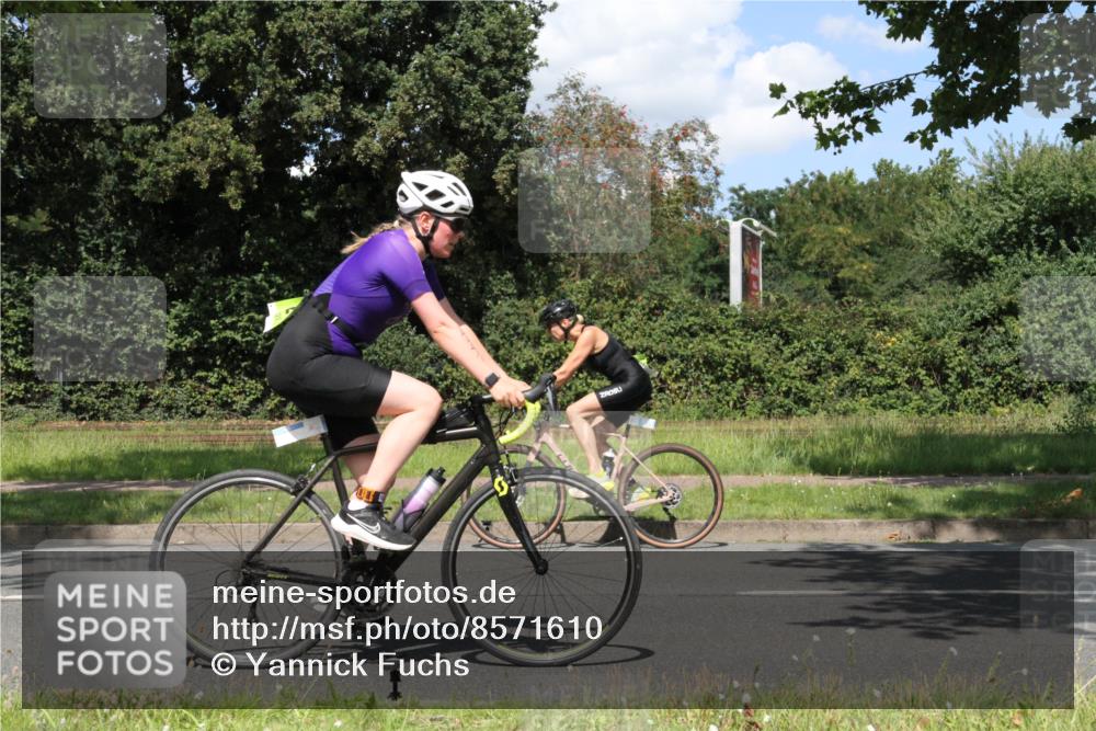 10.08.2025 - GEWOBA Citytriathlon Bremen Yannick Fuchs http://msf.ph/oto/8571610 10.08.2025 14:35:44 Radfahren 64, 108, 129, 173, 233, 319, 339, 395, 421 meine-sportfotos.de