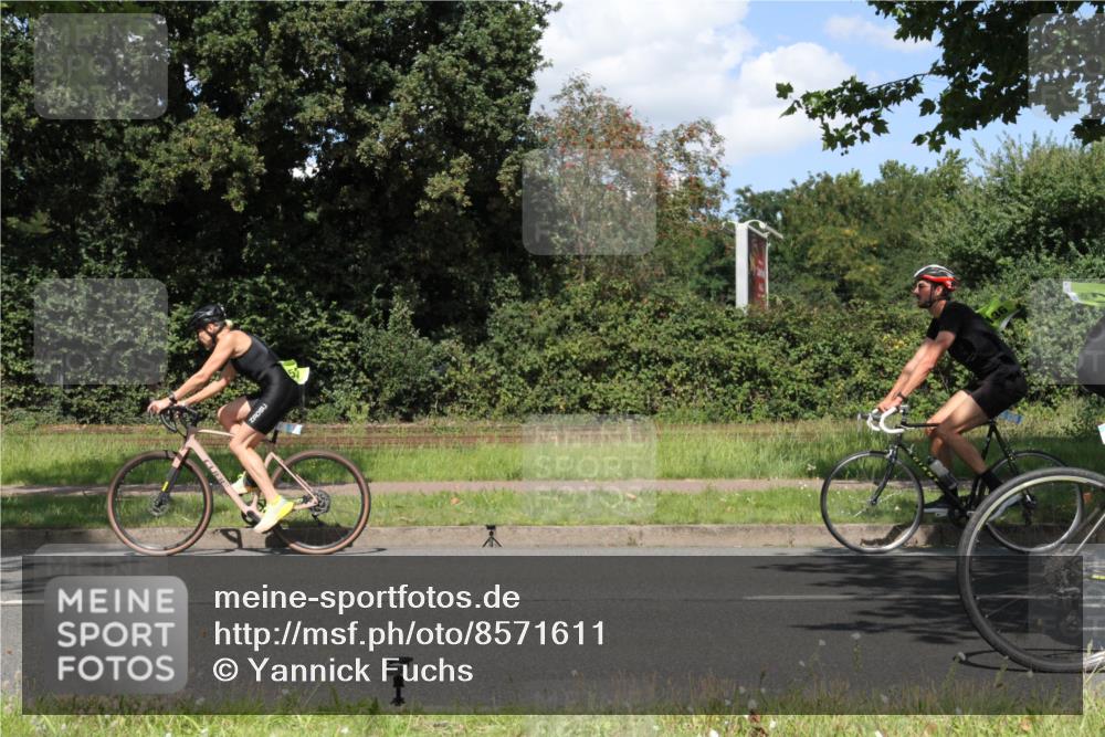 10.08.2025 - GEWOBA Citytriathlon Bremen Yannick Fuchs http://msf.ph/oto/8571611 10.08.2025 14:35:45 Radfahren 64, 108, 129, 173, 233, 319, 339, 395, 421 meine-sportfotos.de