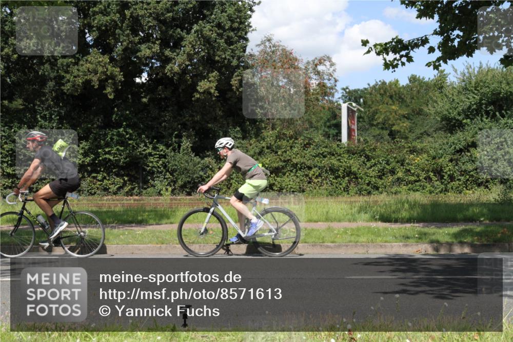 10.08.2025 - GEWOBA Citytriathlon Bremen Yannick Fuchs http://msf.ph/oto/8571613 10.08.2025 14:35:45 Radfahren 64, 108, 129, 173, 233, 319, 339, 395, 421 meine-sportfotos.de