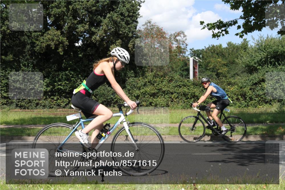 10.08.2025 - GEWOBA Citytriathlon Bremen Yannick Fuchs http://msf.ph/oto/8571615 10.08.2025 14:35:48 Radfahren 64, 108, 129, 173, 233, 319, 339, 395, 421 meine-sportfotos.de