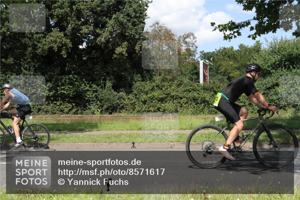 10.08.2025 - GEWOBA Citytriathlon Bremen Yannick Fuchs http://msf.ph/oto/8571617 10.08.2025 14:35:48 Radfahren 64, 108, 129, 173, 233, 319, 339, 395, 421 meine-sportfotos.de