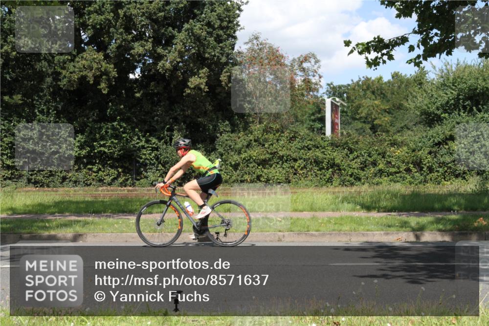 10.08.2025 - GEWOBA Citytriathlon Bremen Yannick Fuchs http://msf.ph/oto/8571637 10.08.2025 14:36:20 Radfahren 20, 91, 255, 261, 380, 437 meine-sportfotos.de