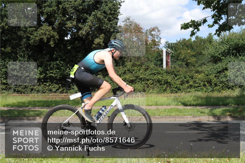 10.08.2025 - GEWOBA Citytriathlon Bremen Yannick Fuchs http://msf.ph/oto/8571646 10.08.2025 14:36:37 Radfahren 20, 24, 41, 46, 91, 123, 136, 255, 285, 391, 521 meine-sportfotos.de