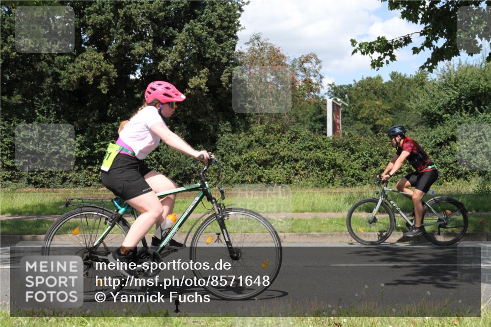 10.08.2025 - GEWOBA Citytriathlon Bremen Yannick Fuchs http://msf.ph/oto/8571648 10.08.2025 14:36:41 Radfahren 24, 41, 46, 123, 136, 255, 285, 314, 391, 521 meine-sportfotos.de