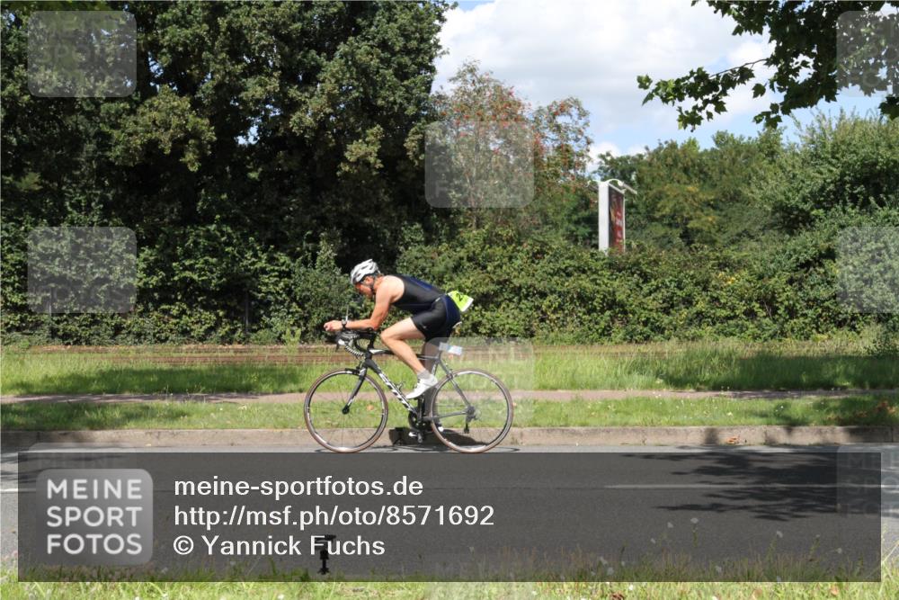 10.08.2025 - GEWOBA Citytriathlon Bremen Yannick Fuchs http://msf.ph/oto/8571692 10.08.2025 14:37:29 Radfahren 58, 116, 197, 201, 254, 287, 290, 512 meine-sportfotos.de